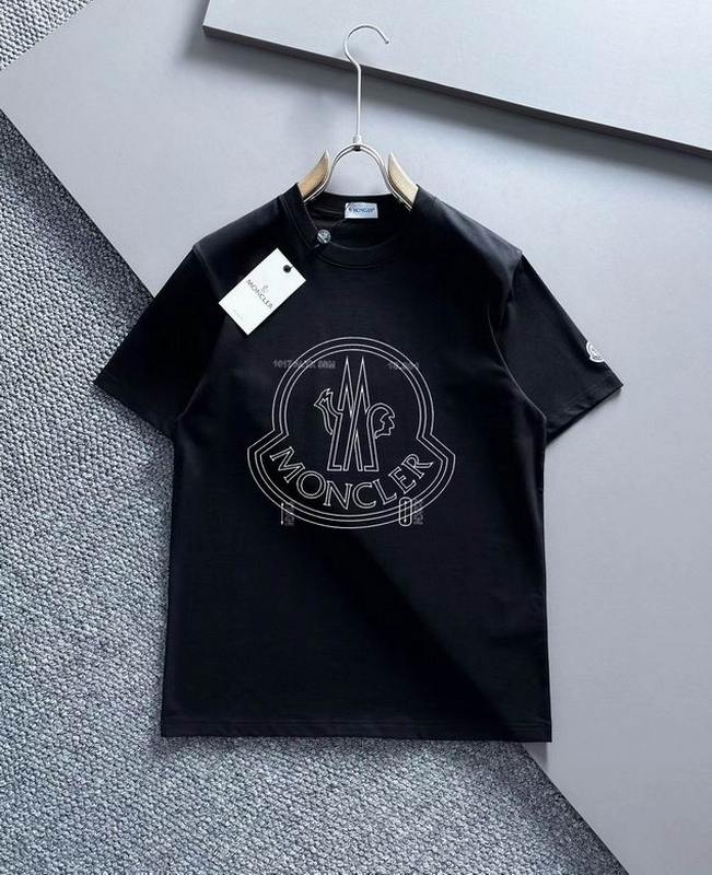 Moncler T-shirts 208